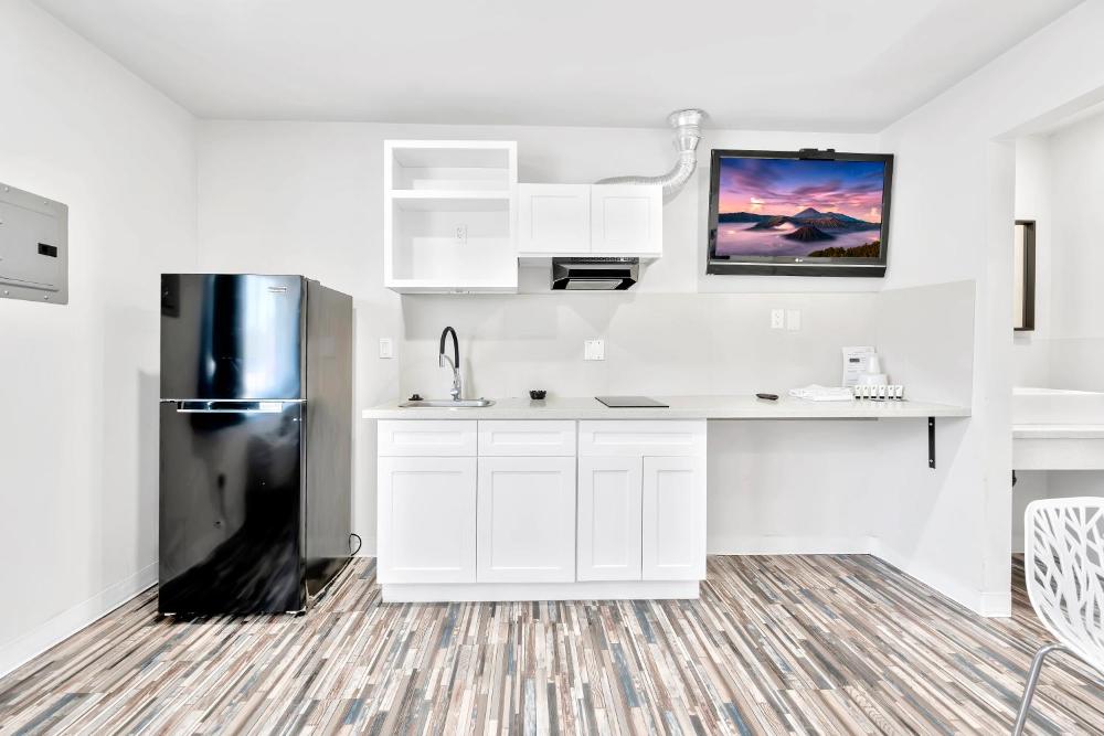 Deluxe Family Room interior